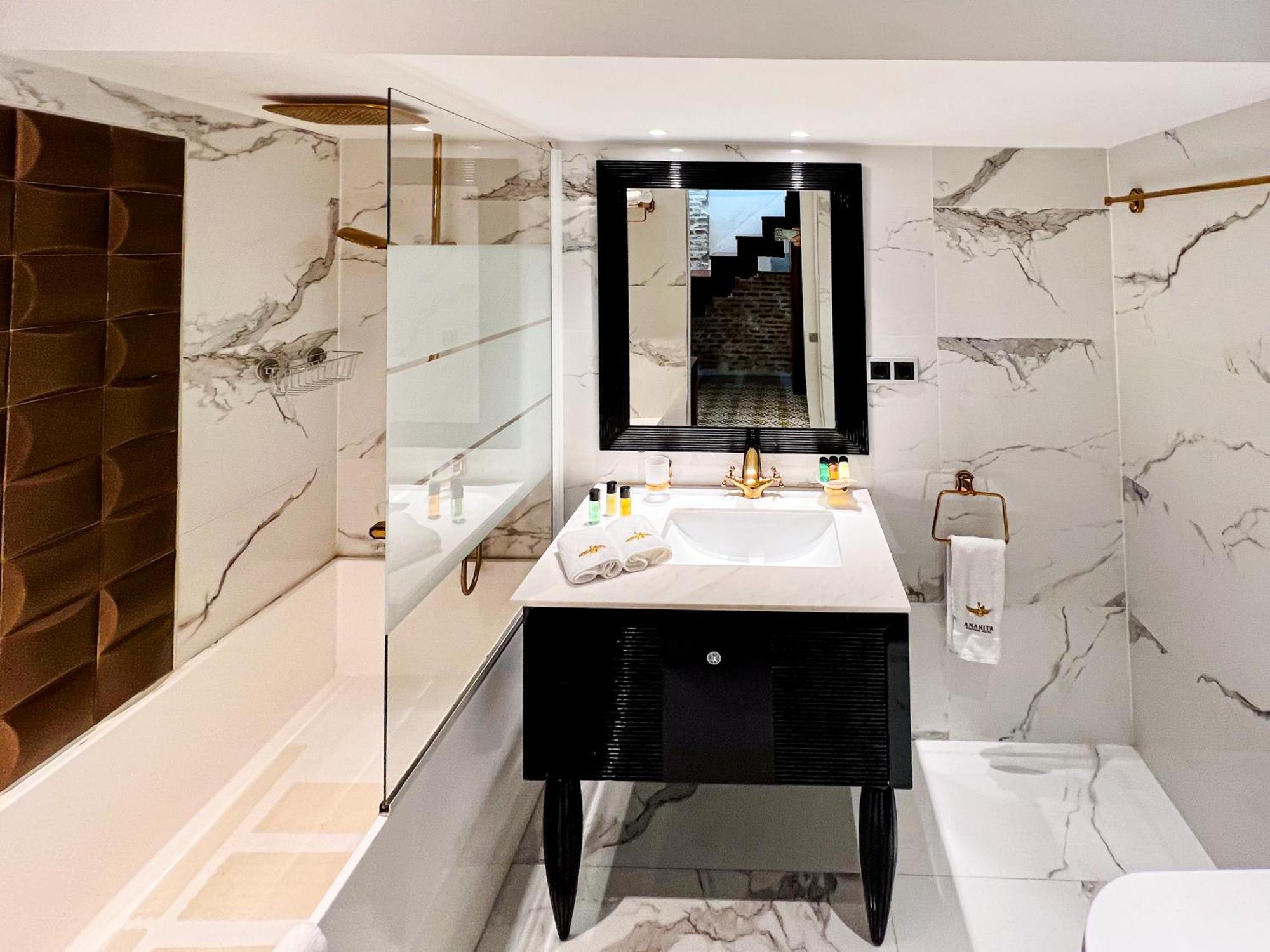 מאלגה Anahita Boutique Hotel מראה חיצוני תמונה